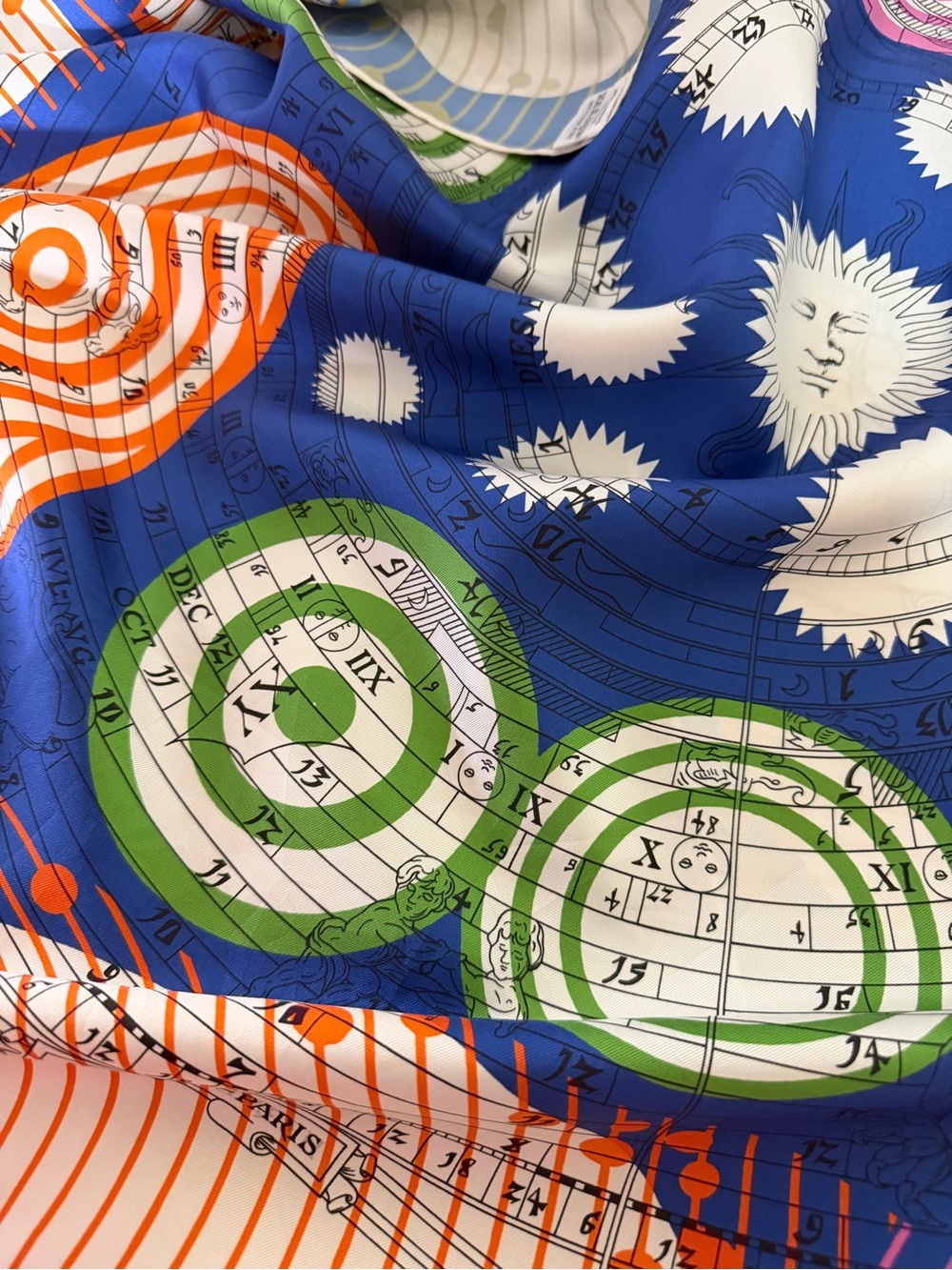 Hermes Die et Hore Silk Scarf. - Picture 6 of 16